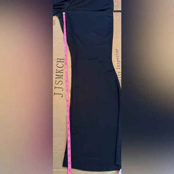 Pretty Little Thing: Plus Black Flare Leg High Waisted Trouser - Picture 13 of 14